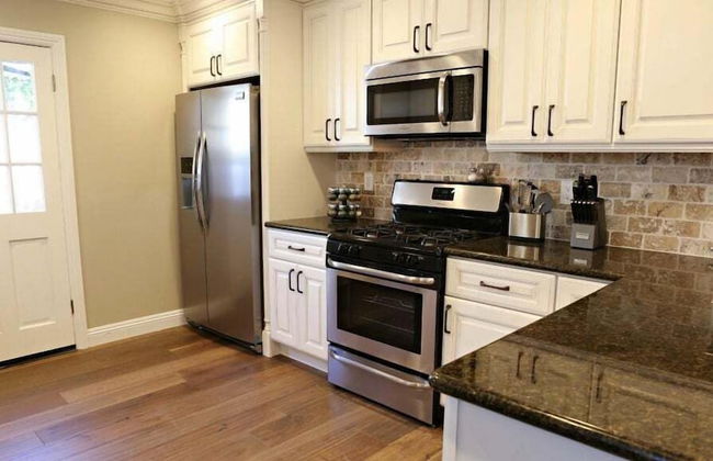 Upscale 6 Bed, 5 Ba, New Pool W/jacuzzi, 1/2 Mile Walk to Disney - Foto 14