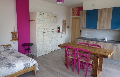 AltaValle Holiday Home, bilocale LIME e monolocale PINK - Foto 5