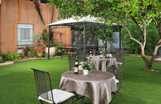 Love & Lemons - Photo 34