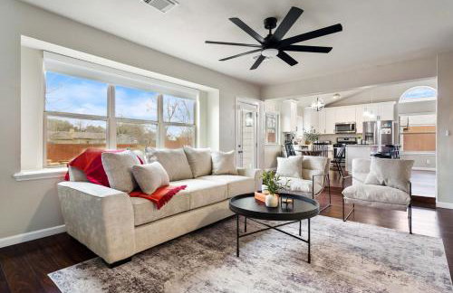 Pool, Games, King Suite 3BR Sleeps 9 - Foto 10