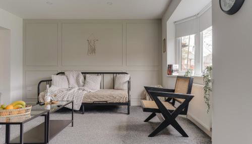 Contractor friendly 3BDR Home | Parking for Vans - Foto 1