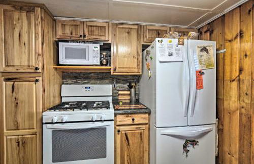 Riverfront Grayling Retreat with Fire Pit and Dock! - Foto 14