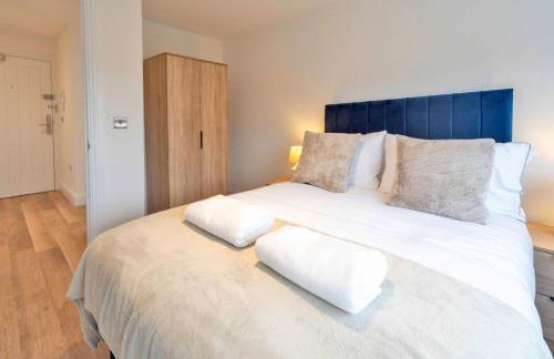 Bright 2BR Apartment at Trinity Point - Foto 13