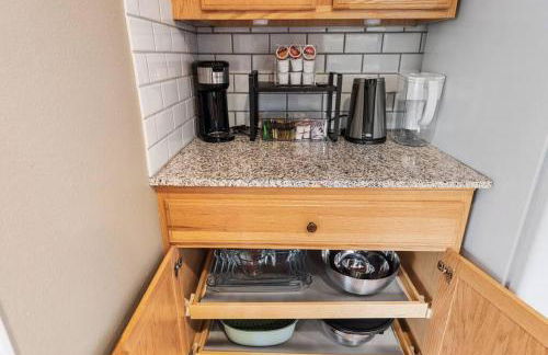 Private park in a cozy home next to I-90 huge yard - Foto 43