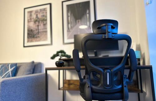 Cozy City Centre Apartment with Free Gym and Free Coffee - Photo 71