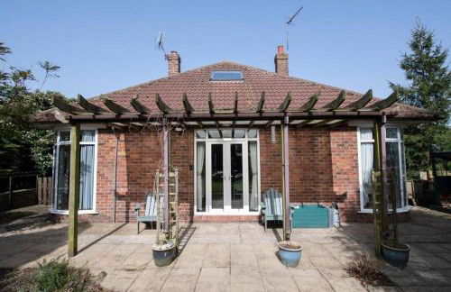 The Bungalow at Seaway's, Sleeps 11 + - Foto 19