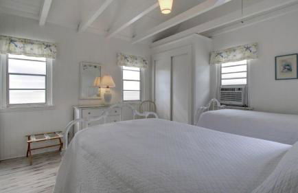 1111 Middle Street by AvantStay Charming Historic Cottage Featured in Dear John Movie Beach Access - Foto 17