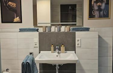 Elegant Apartment with Direct River View, Balcony and Parking in Bernkastel-Kues - Photo 39