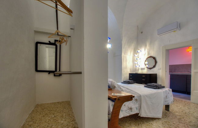 Lovely70-Style PATIO - Photo 5