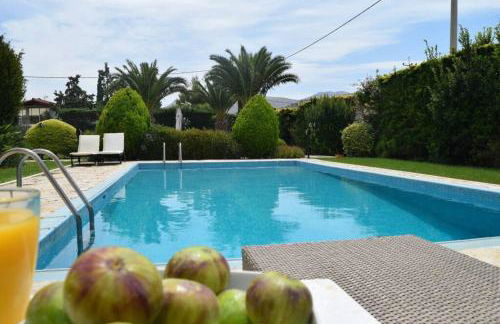 Seaside Villa Lagonisi - Photo 2