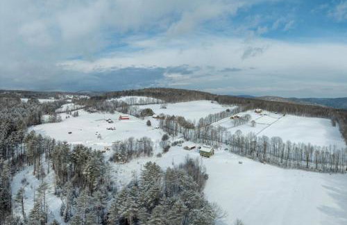 Vermont Retreat 3BR with Mountain Views and Trails - Foto 47