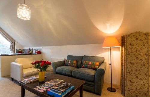 Studio in the Field - Photo 11