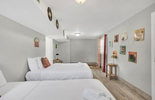 The Retro Pad - Large Yard and Foosball Table - Photo 13