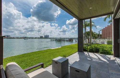 Waterfront Oasis 3 BR/4 beds~3 min walk to beach. - Foto 12