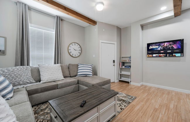 Stockyards- 4min Pet Friendly 3BR Luxe Gem - Foto 4