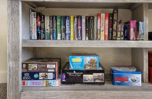 Oceanfront Suite - Top Floor - Sleeps 4 - Pool and Sauna - Foto 35