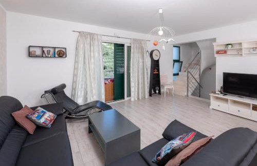 ISLAND HVAR LUXE Holiday Villa Maslina with Beach - Photo 28