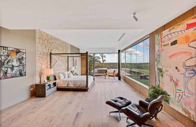 Modern 7BR Villa w Stunning Views of Golf Course - Photo 34