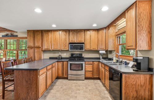 Family-Friendly 5BR House by the Lake - Foto 30