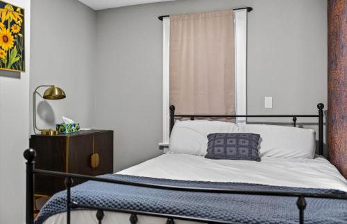 Cozy 4BD - Backyard Retreat - 3mins to Notre Dame - Foto 16