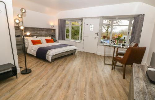 Hockerley Cottage - Photo 8