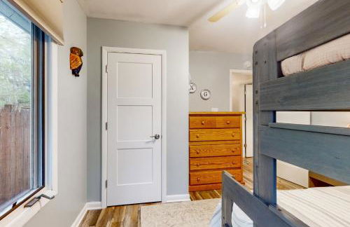 Livywood Cottage - Photo 18