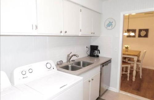 Q16 Comfortable 2 BR, 2 BA second level in Ocean Walk - Foto 19