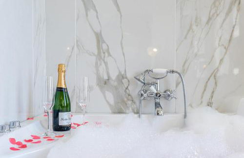 Aurora Lov'Room Proche de Saint Charles - Foto 7