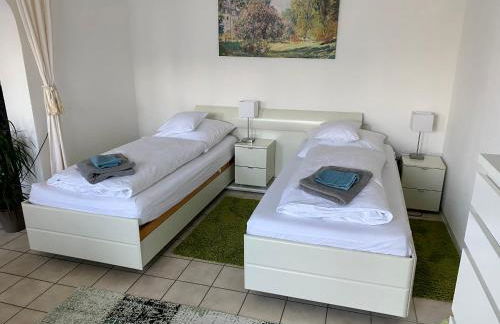 Gemütliche und voll ausgestatette 2 Zimmer Ferienwohnung am Wörthsee mit Terrasse, Grill, Schaukel, Doppelbett oder getrennte Betten fußläufig zu S-Bahn nach München und See, ideal zum Entspannen aber auch zum Arbeiten - Foto 7