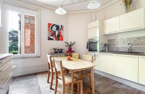 Spacious 3 bedrooms apartement 135 m & privative parking - Foto 7