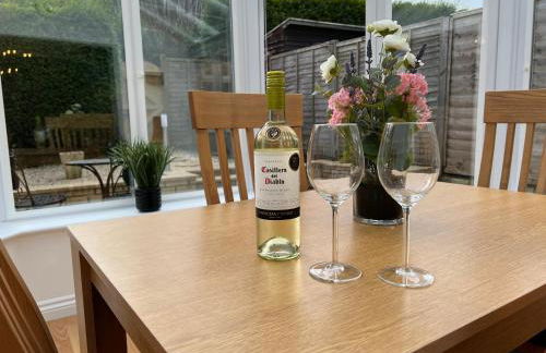 Cotswold apartment with private parking! - Foto 6