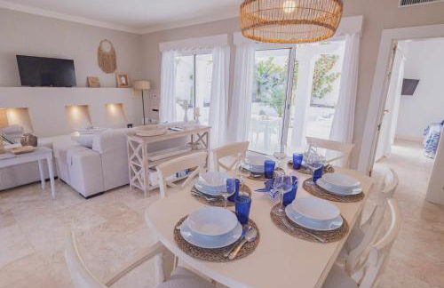 Villa Guajara Piscina Climatiz Jacuzzi Villa 714 - Photo 13