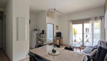 Uzès centre à 2 min - piscine - clim - parking - Foto 2