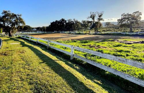 Experience Unrivalled Luxury at Emerald Greens Your Exclusive Retreat in the Heart of San Roque Club Resort - Foto 30