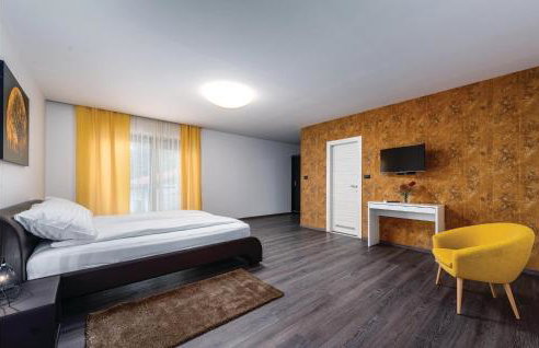 Five-Bedroom Holiday Home In Zminj - Photo 27