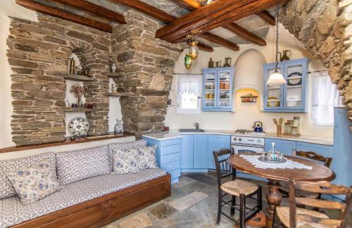 Old Windmill in Triandaros village - Foto 3