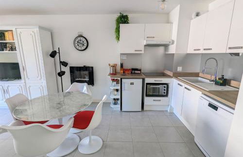 Arcachon centre ville - Charmant T2 avec balcon, parking sécurisé, proche gare, commerces et plage - FR-1-420-90 - Foto 3