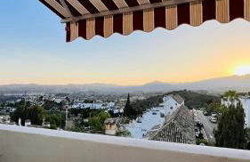 NEW penthouse with amazing views - Photo 22