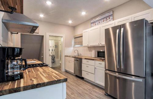 Palmer House Retreat - A Great Muskegon Getaway! - Photo 5