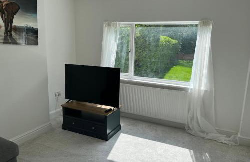 3 bedroom Home in chesterfield with front and back gardens - Foto 9