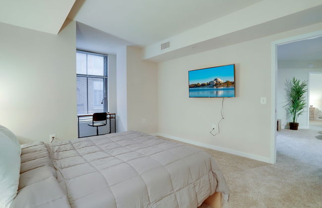 Walkable Alexandria Apts - Photo 10