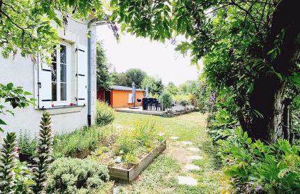 Maison avec jardin proche des bords de Loire - Photo 5