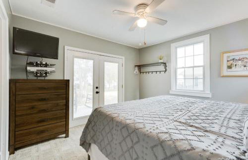 Dock and Fire Pit Lakefront Bonneau Home! - Foto 11