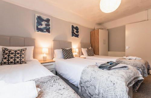 BEST PRICE! Perfect Gunwharf Accommodation - 5 single beds or Kingsize FREE PARKING - Foto 42