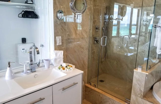 Alexander 802 3 Bedroom Apts by RedAwning - Photo 13