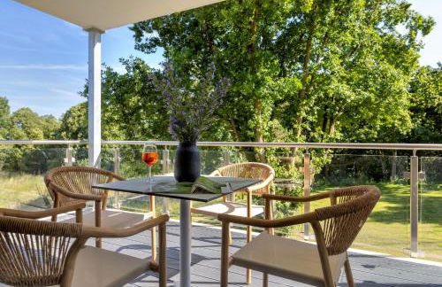 Apartment C5 "Zwei Schlafzimmer, zwei Bäder & Südbalkon mit Blick ins Grüne" im "Pine Hill Resort" - Foto 1