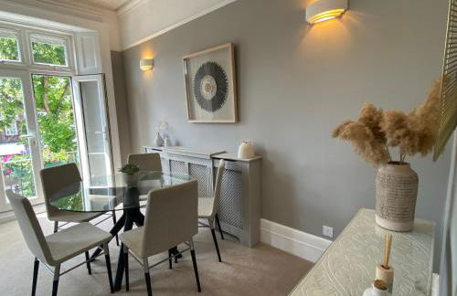 Lovely large 1 bed renovated flat w balcony & 600MB WiFi - Foto 15