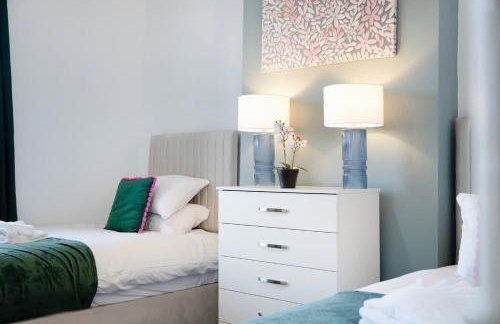 NEW! 2BR in West Terrace, Sleeps 4 - Photo 6