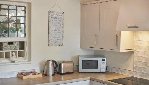 Host & Stay - Rose Cottage, Pickering - Foto 5, toaster, minibar