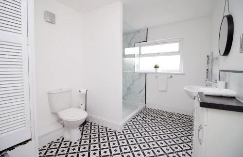 3-Bed Townhouse - Central, Free parking - Foto 21